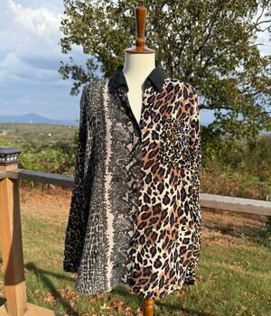 Vintage 90s Next Move Split Animal Print Long Sleeve Button Up Womens Size Large